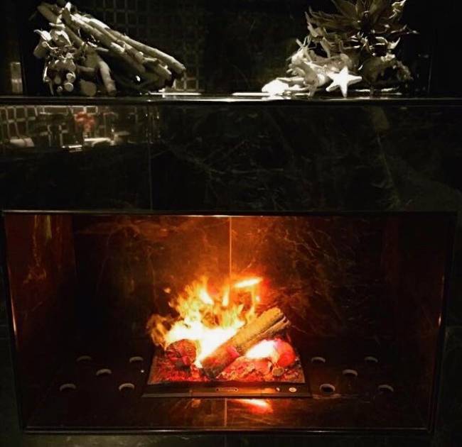 Caminetto<br>
Fireplace<br>
Kamin
